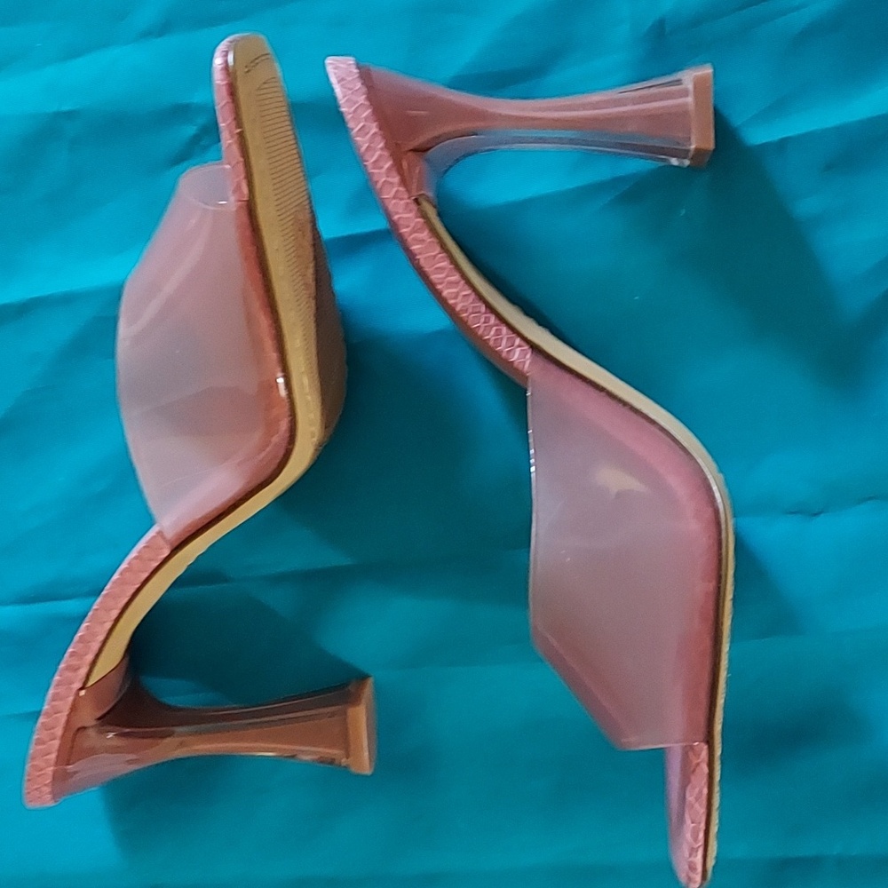 NWOT Vince Camuto Sz 9 Heels  Pink Mauve.